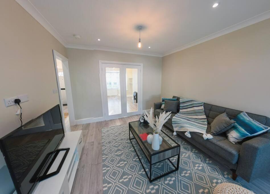 Homely & Peaceful Living Space Morden  المظهر الخارجي الصورة