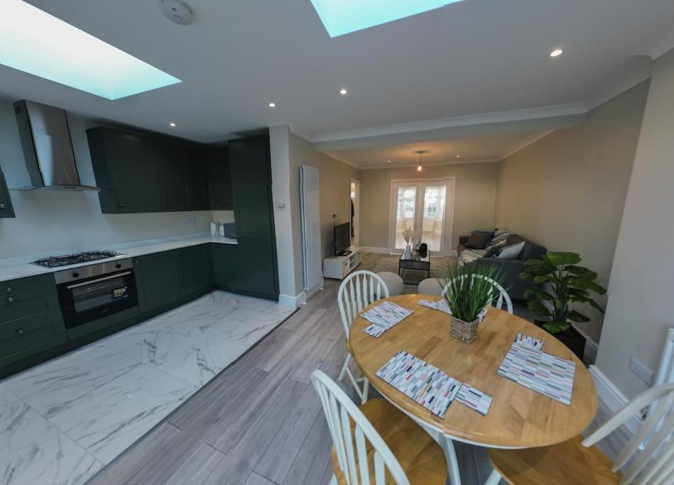 Homely & Peaceful Living Space Morden  المظهر الخارجي الصورة